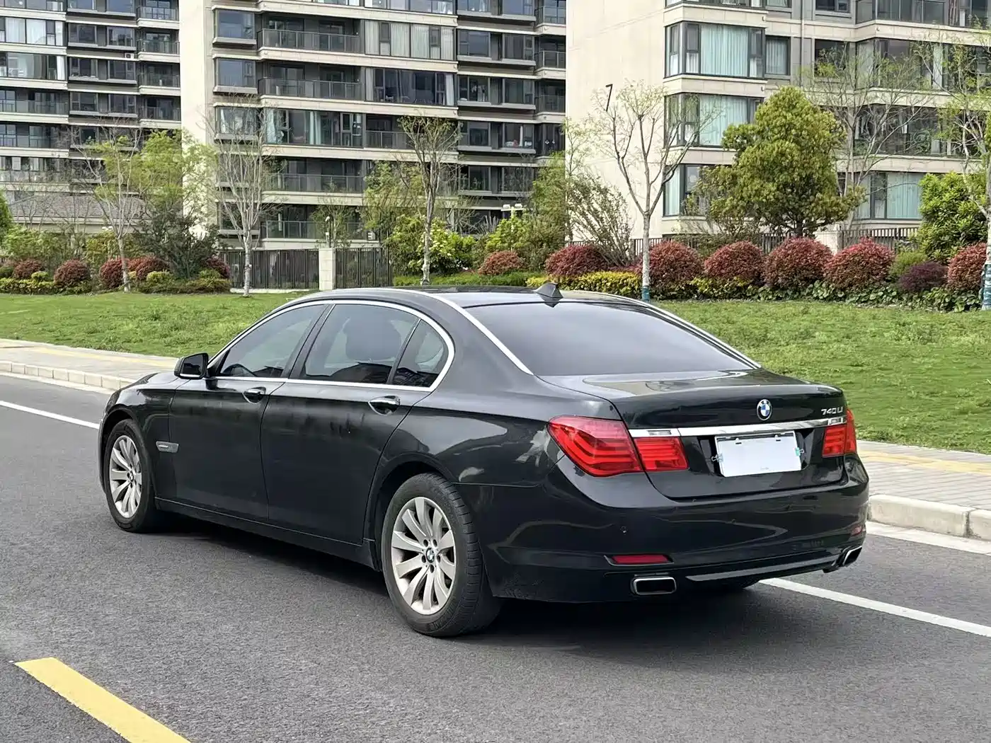 BMW 7 Series 2009 Model 740Li Leading Edition фото 5