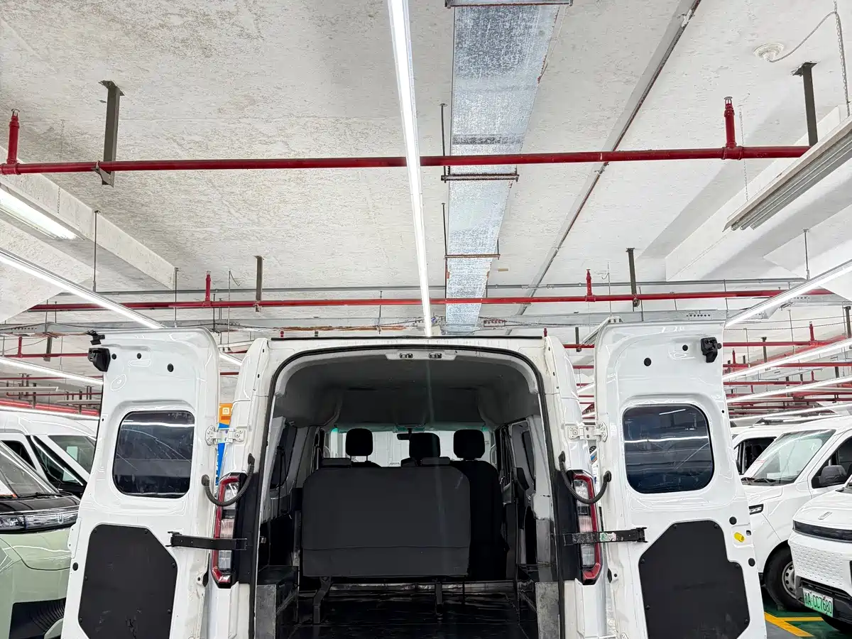 Yuan Cheng Farizon Super VAN 2024 2024 Model Smart Wealth Edition Short Wheelbase Medium Roof 83kWh