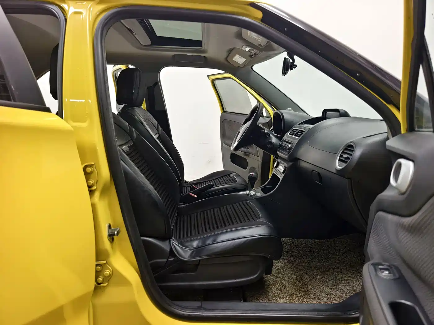 MG 3 2014 2014 1.5L AMT Luxury Edition