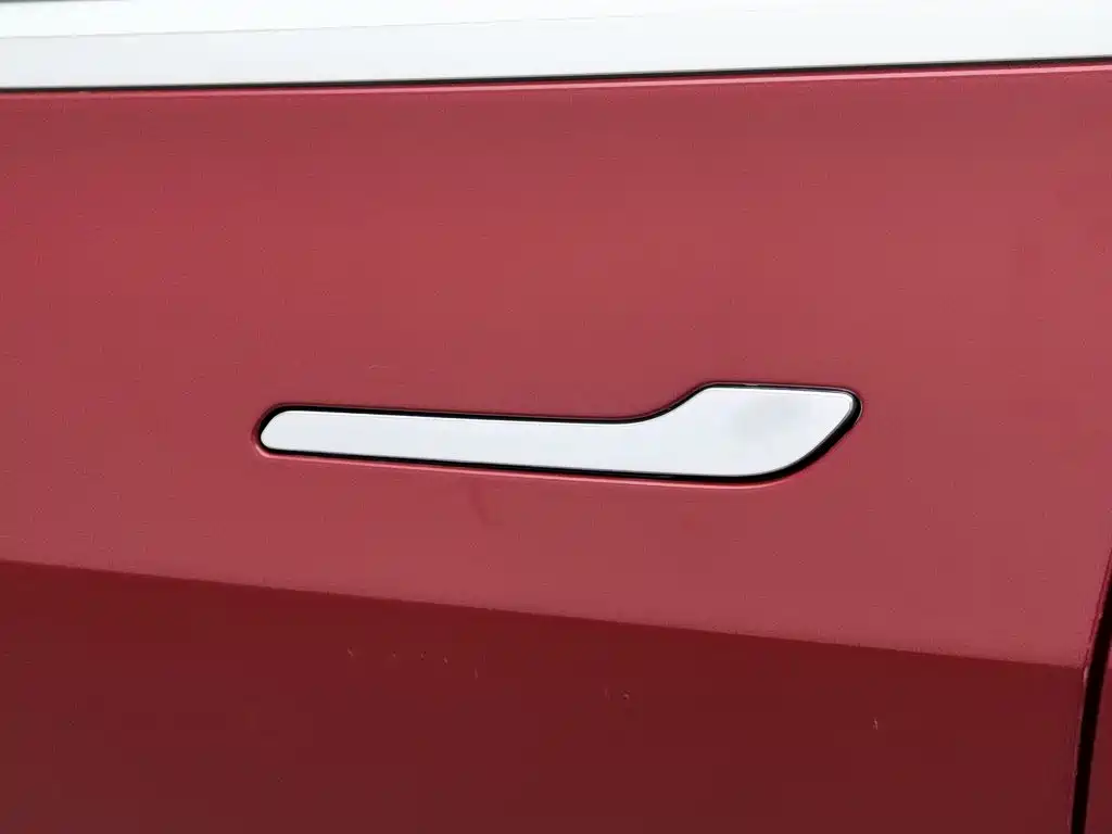 Фото 18 - Tesla Model 3