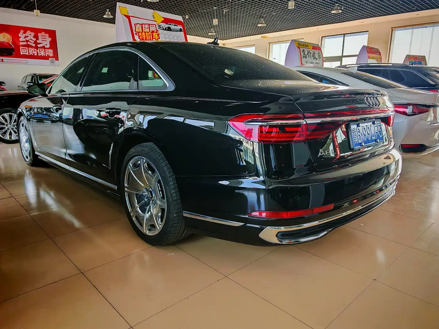 Audi A8 2024 Model A8L 45 TFSI quattro Luxury фото 5