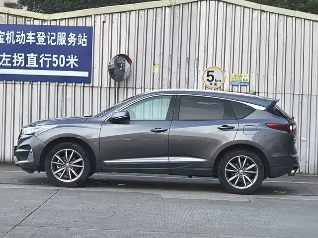 Acura RDX 2019 2.0T Premium Edition China VI — фото 3