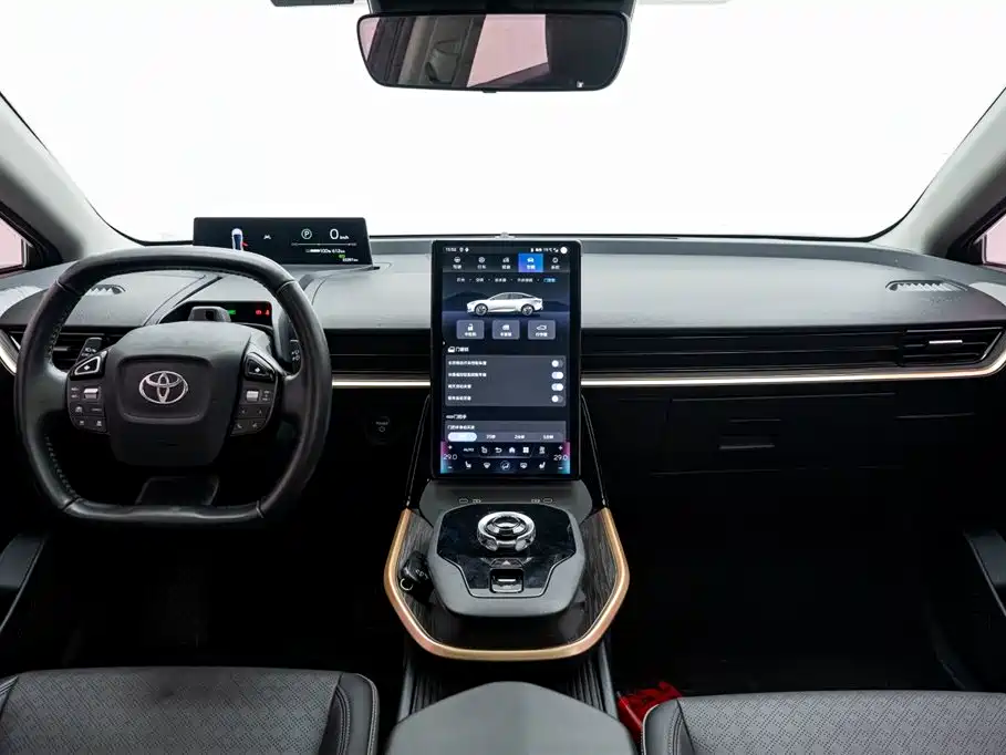 Toyota bZ3 2023 616km Long Range Premium фото 16