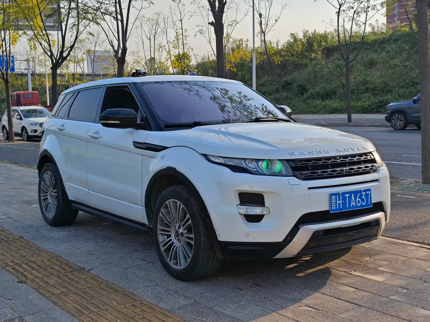 Фото 3 - Land Rover Range Rover Evoque (Import)