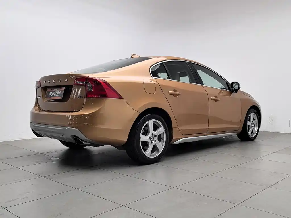 Volvo S60 (Import) 2011 2012 T5 Prestige Edition