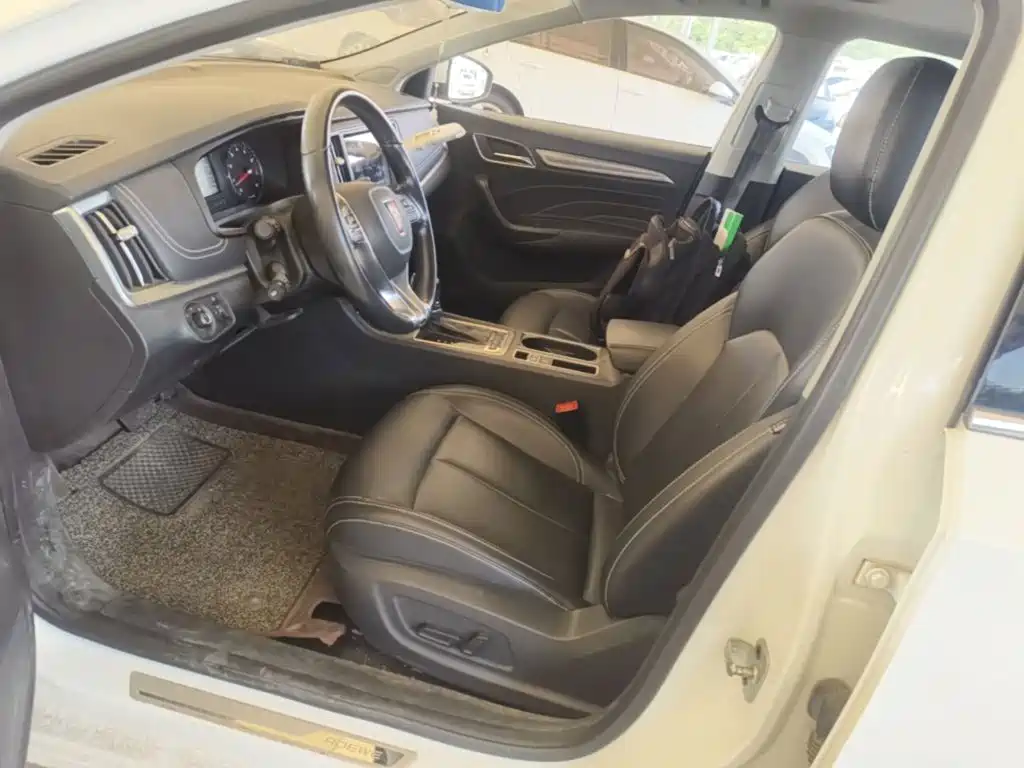 Roewe i6 2018 2018 20T Automatic Flagship Edition