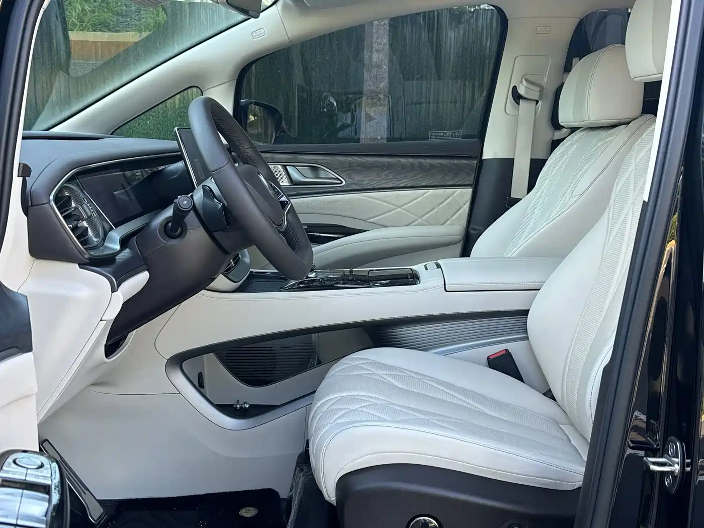Denza D9 2026 2025 DM-i Smart Drive Edition 1020 AWD Premium