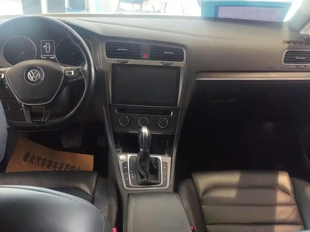 Volkswagen Golf 2016 230TSI Automatic Luxury фото 11