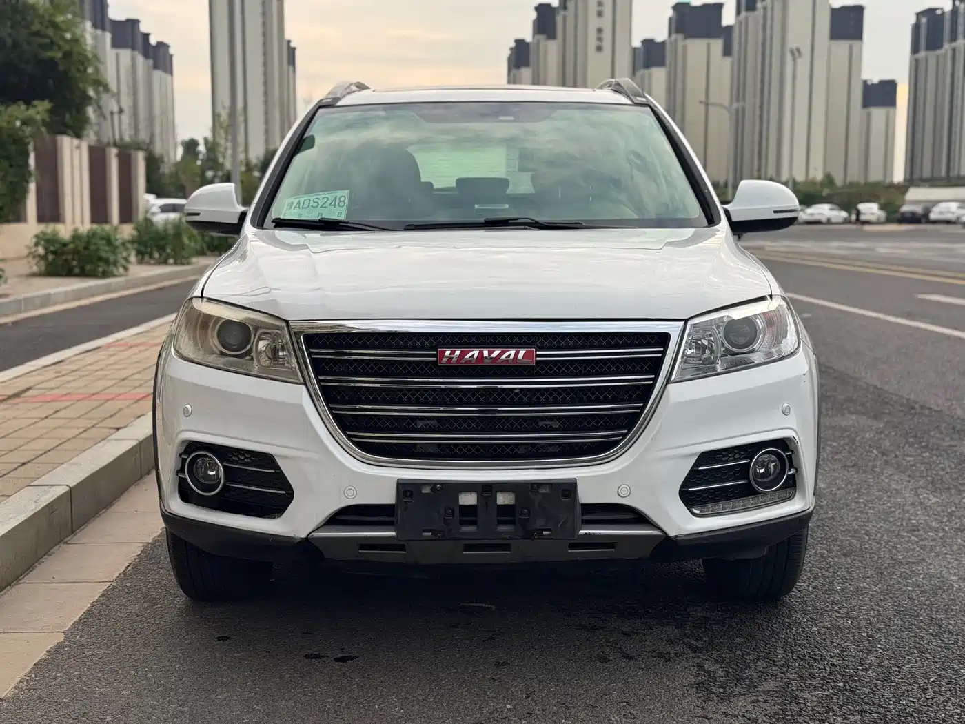 Photo 2 - Haval H6