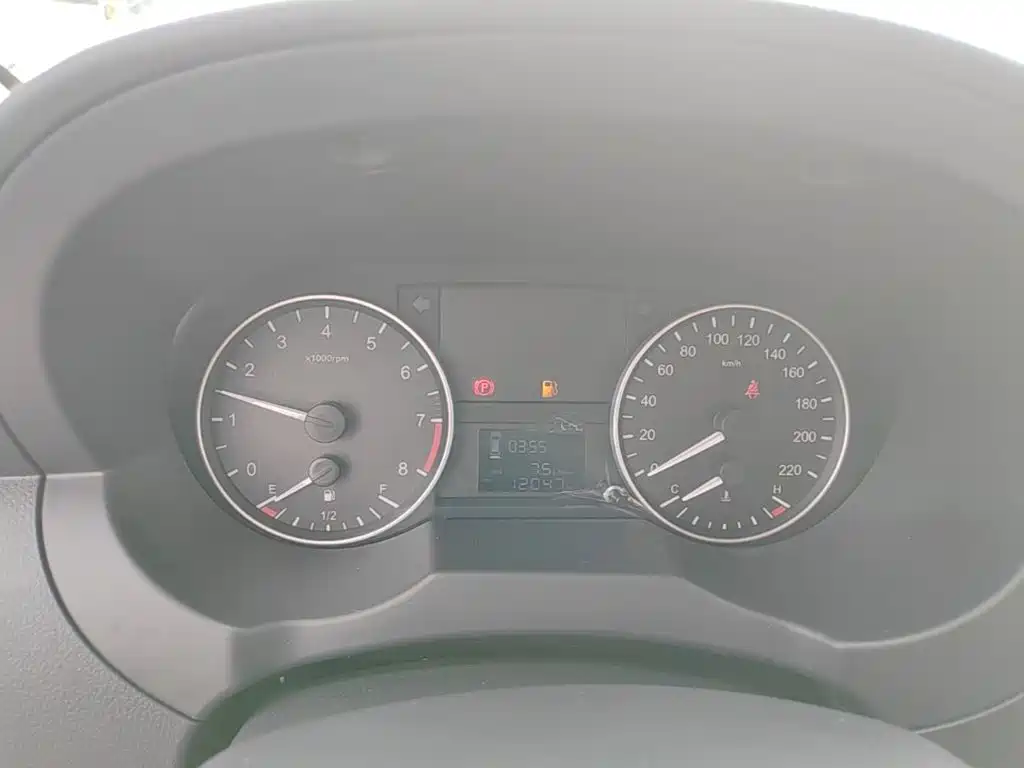 JAC Refine M3 2024 2023 PLUS 1.8L Comfort 7/8-seater
