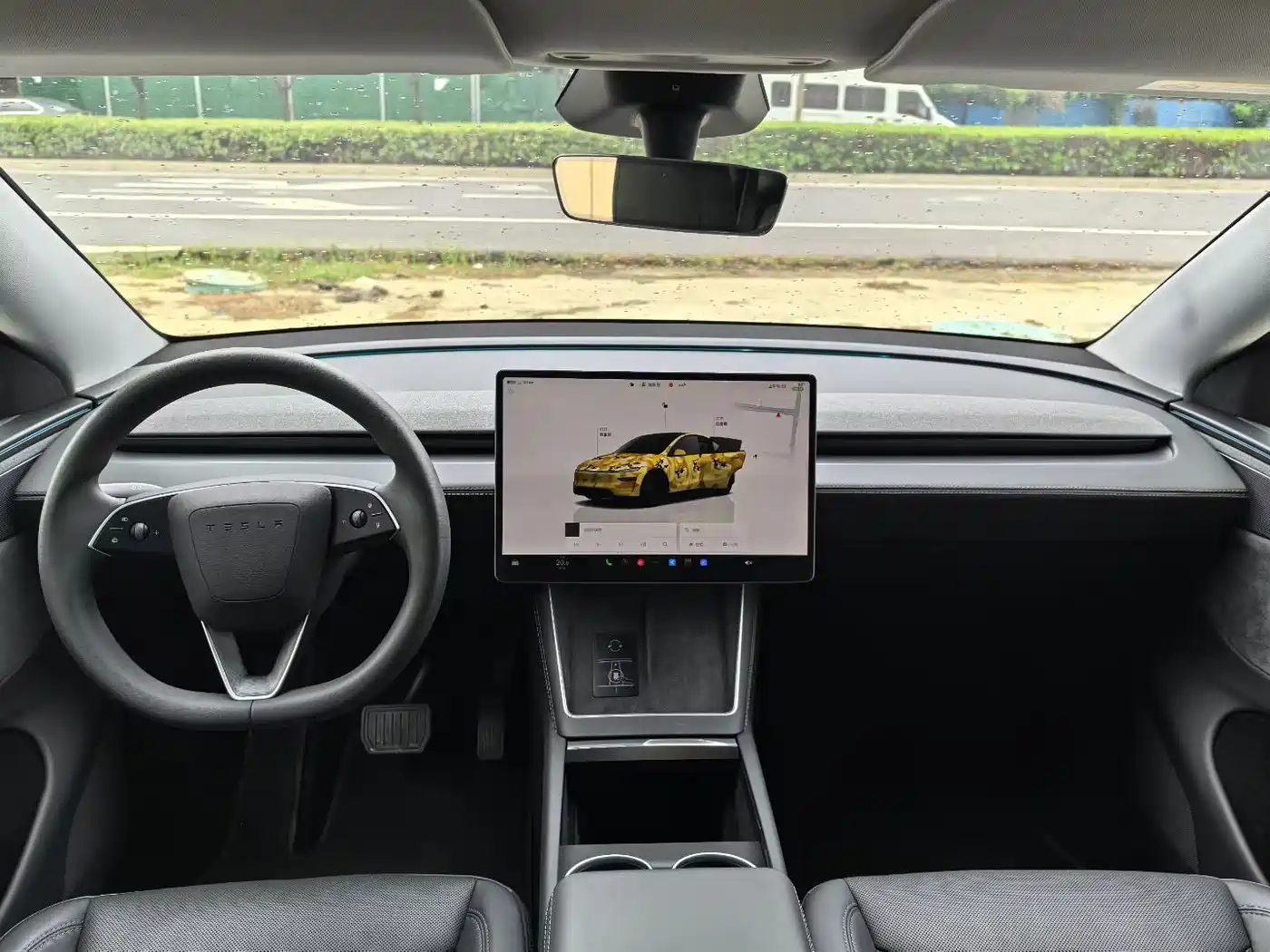Photo 6 - Tesla Model Y