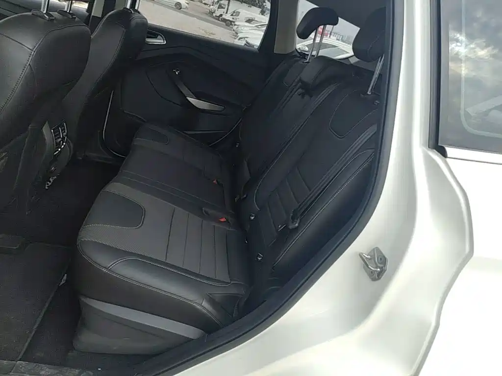 Фото 17 - Ford Kuga
