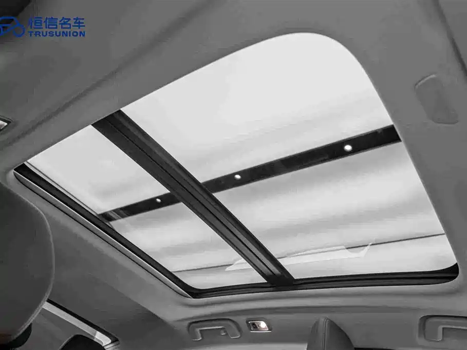 Фото 20 - Volvo S90