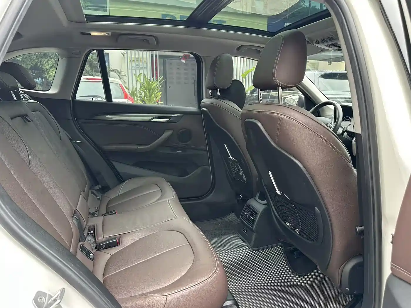 BMW X1 2019 sDrive18Li Premium Model фото 9