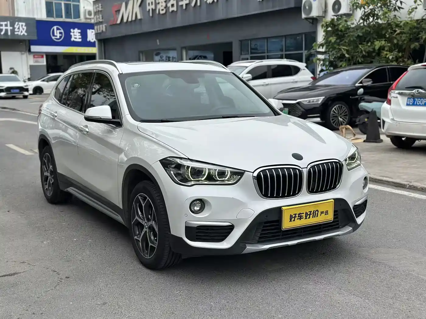 BMW X1 2019 sDrive18Li Premium Model фото 3