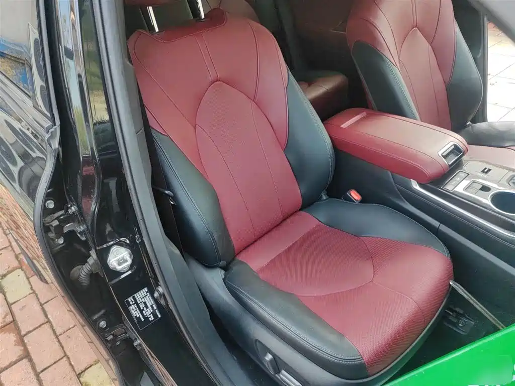 Toyota Crown Kluger 2021 2.5L HEV AWD Flagship Edition фото 20