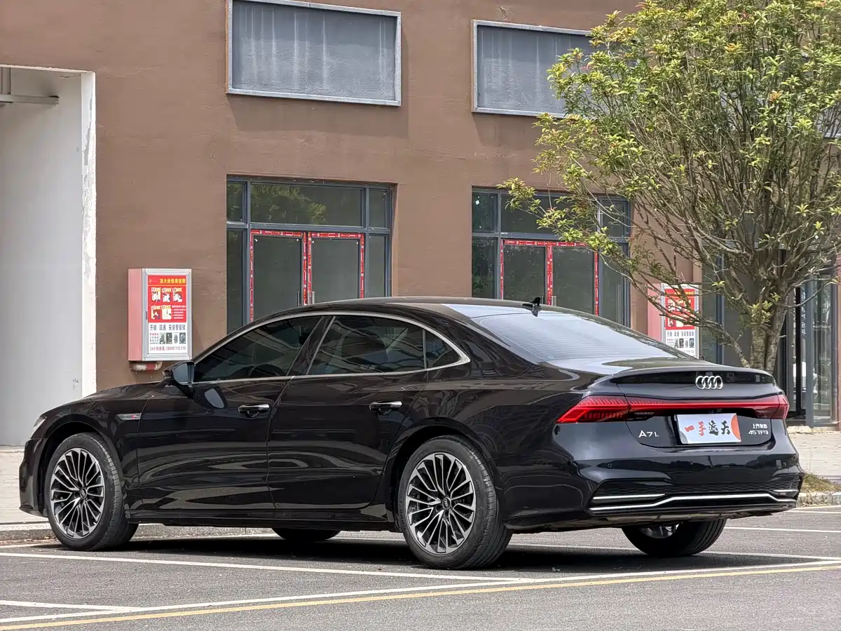 Audi A7L 2024 45 TFSI Luxury фото 7