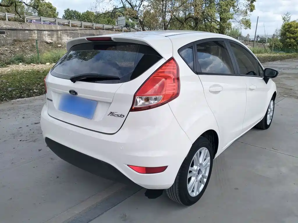 Ford Fiesta 2015 2013 Hatchback 1.5L Automatic Fashion