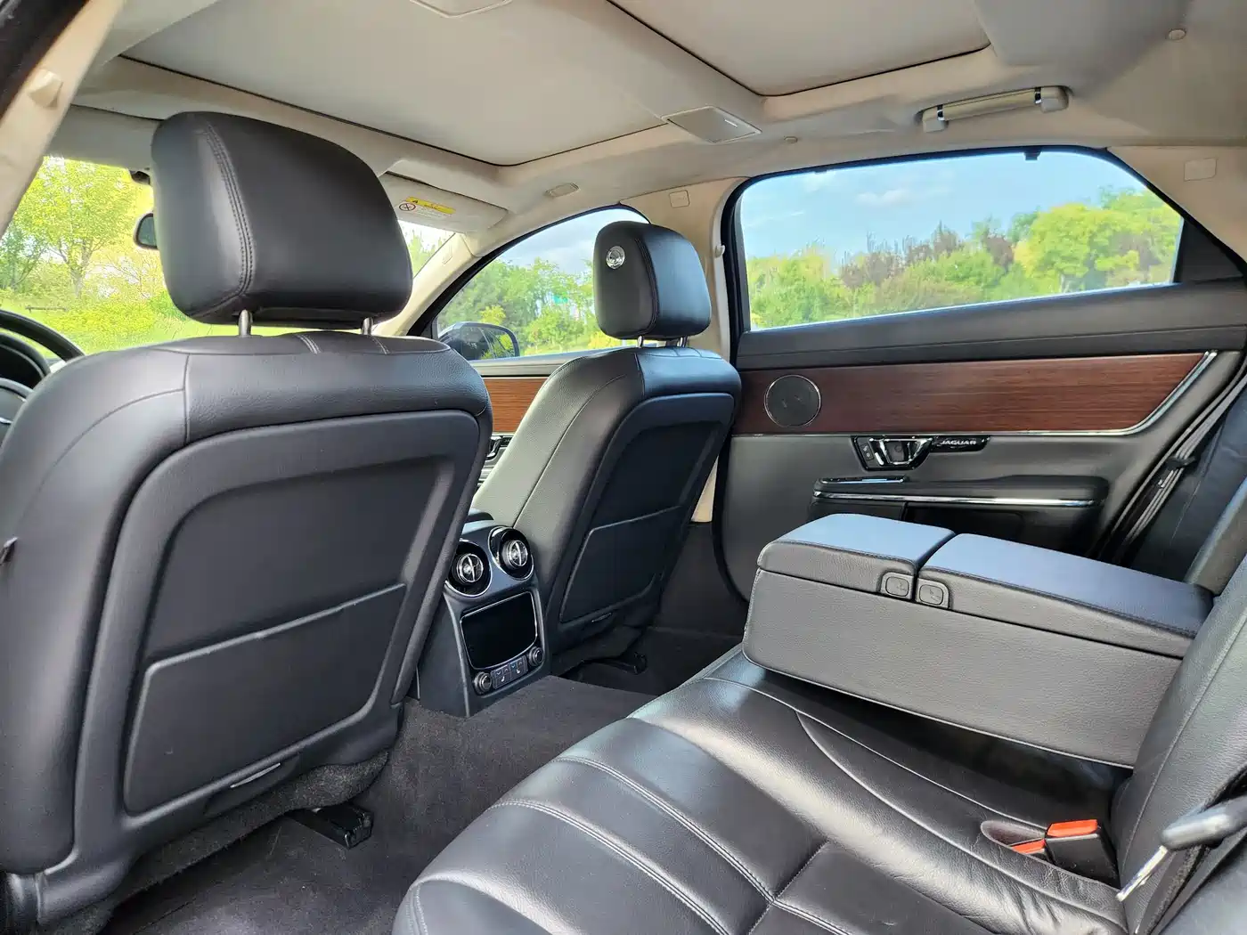 Jaguar XJ 2017 2016 XJL 2.0T 2WD Elegance Business Edition