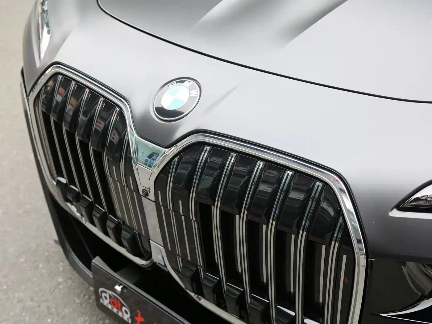 BMW 7 Series 2023 740Li Exclusive M Sport Package фото 20