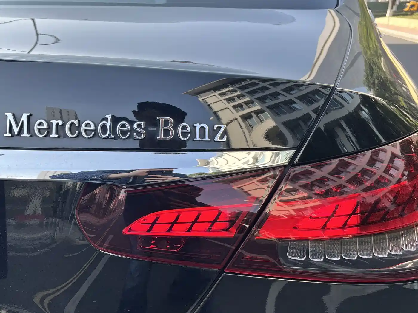 Mercedes-Benz E-Class 2023 E 300 L Luxury фото 32