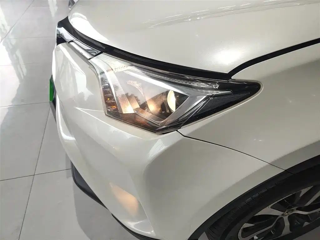 Toyota RAV4 Rongfang 2016 2.0L CVT 2WD Comfort (China V) фото 24