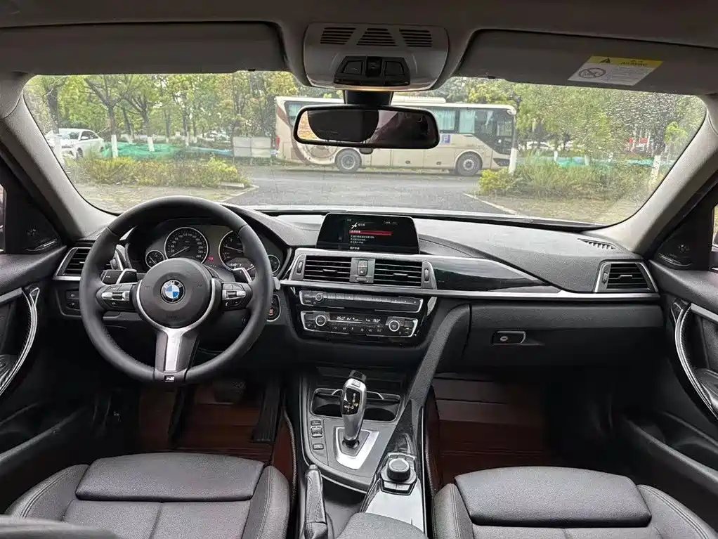 BMW 3 Series 2018 320Li Leading M Sport Package фото 4