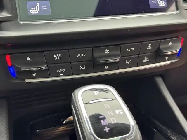 Фото 9 - Maserati Levante