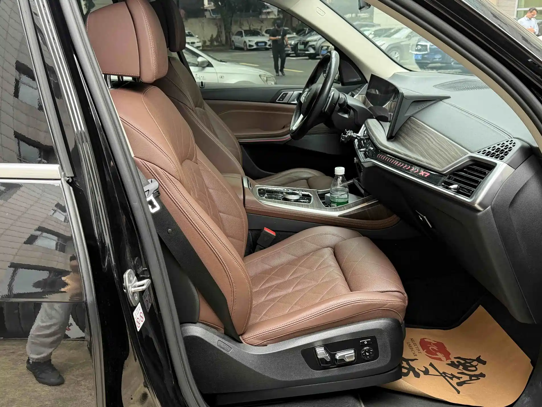 Фото 9 - BMW X7