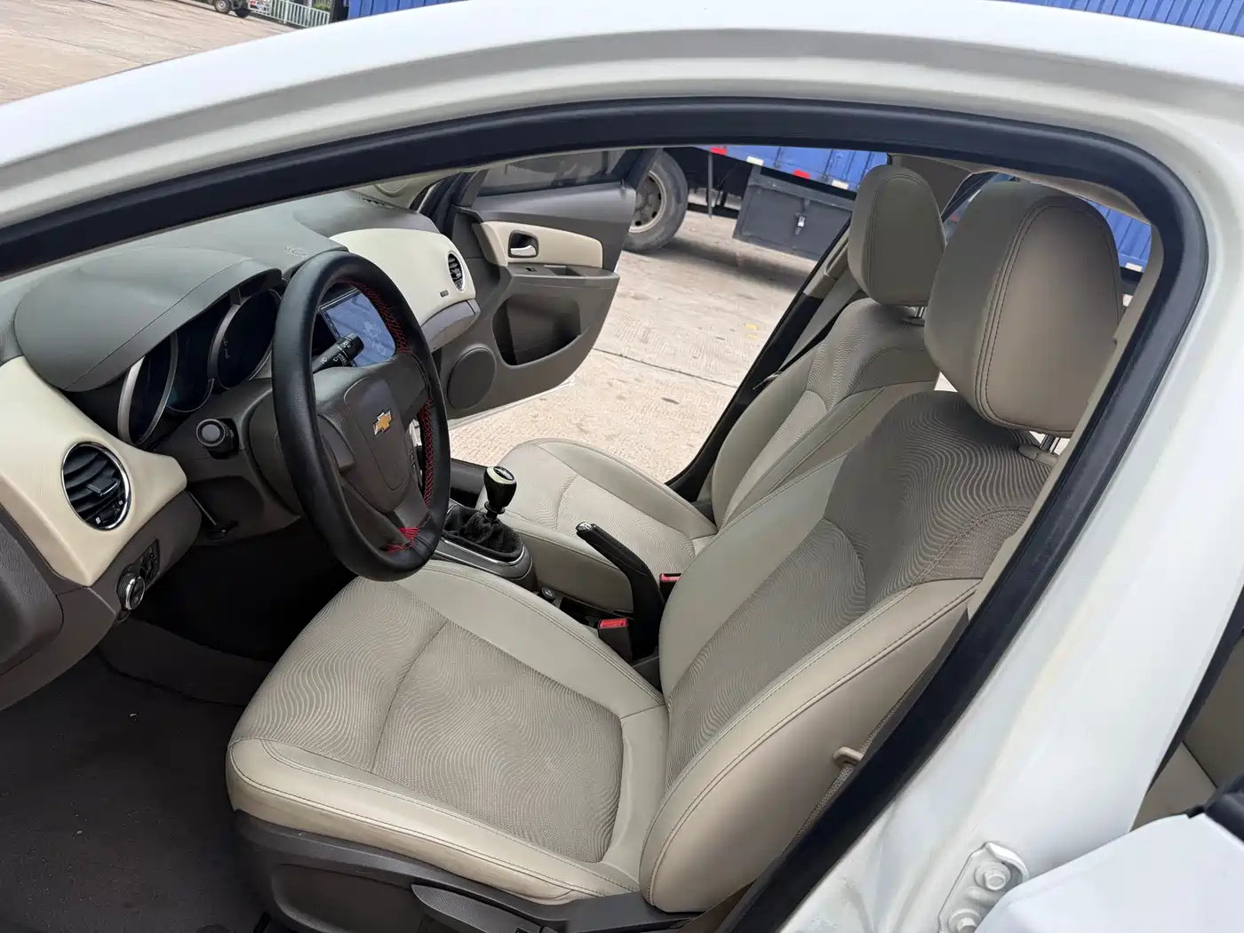 Chevrolet Cruze 2015 1.5L Classic SE MT фото 8