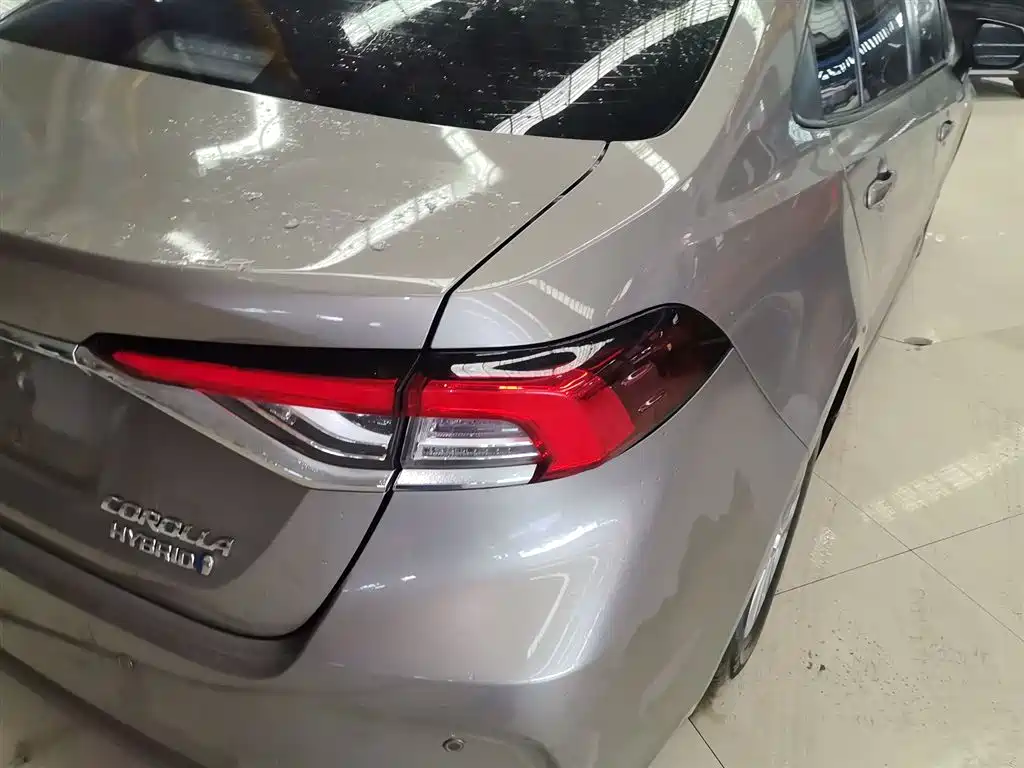 Toyota Corolla 2021 Hybrid 1.8L E-CVT Pioneer Edition фото 20