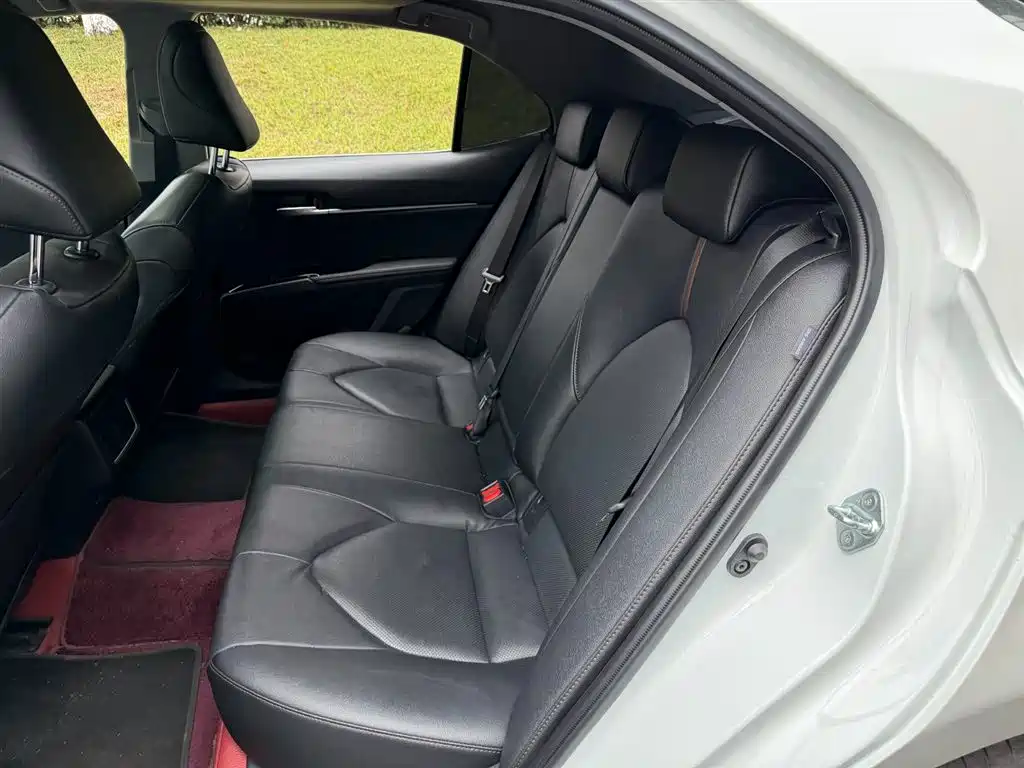 Toyota Camry 2023 2.0G Luxury Edition фото 10