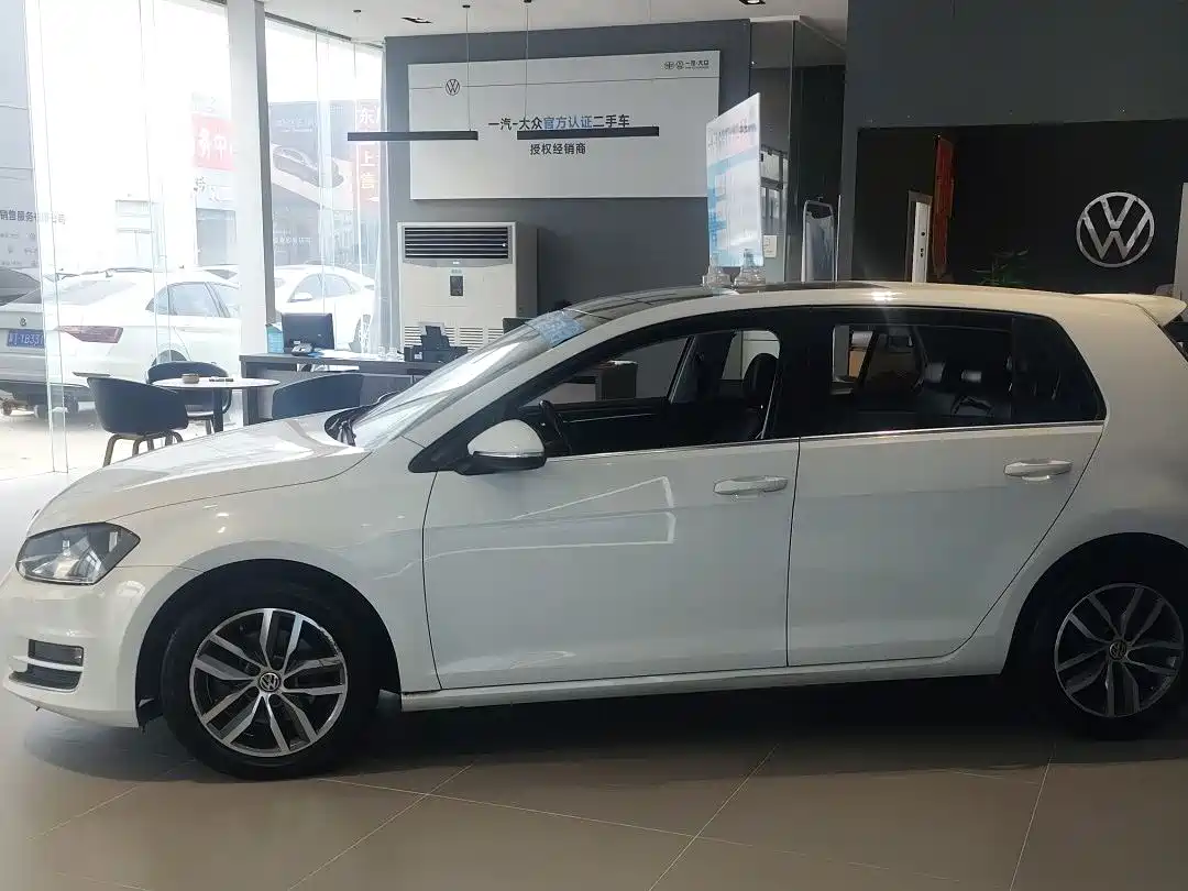 Volkswagen Golf 2016 230TSI Automatic Luxury фото 4