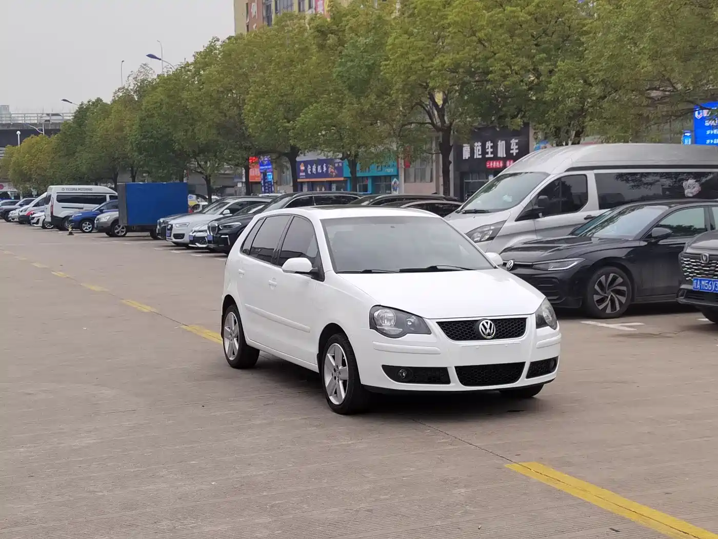 Volkswagen Polo 2009 Jingqing 1.6L Automatic Trend Edition фото 3