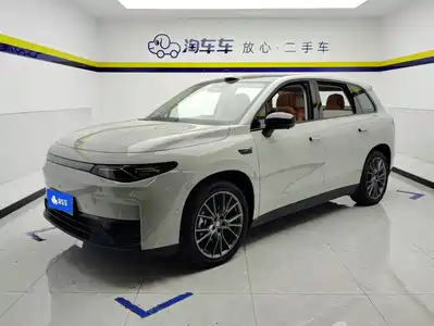 Leapmotor C10
