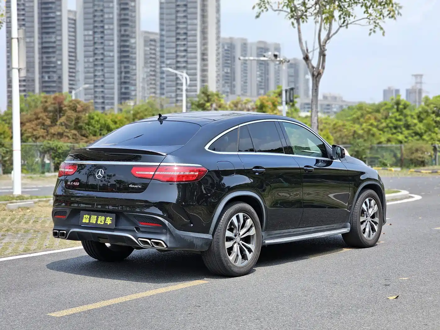 Mercedes-Benz GLE Coupe 2017 GLE 400 4MATIC Coupe SUV фото 6