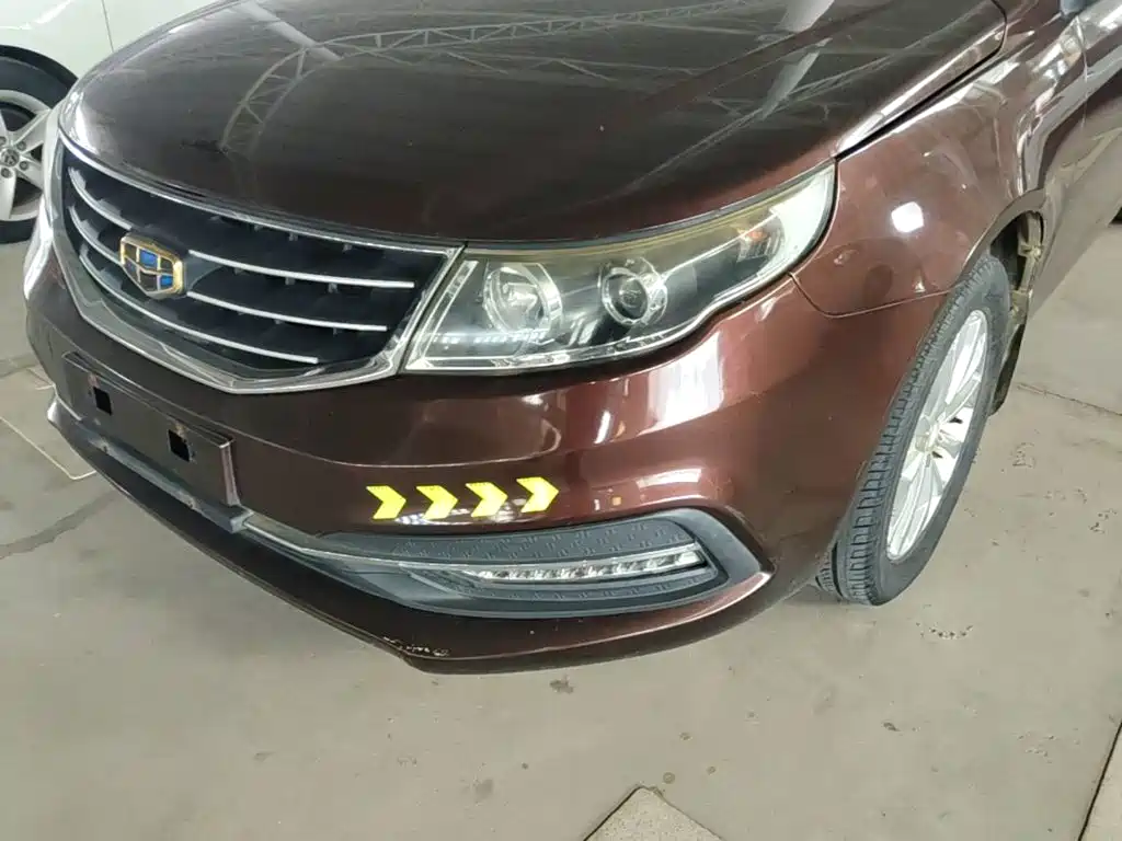Фото 24 - Geely Vision