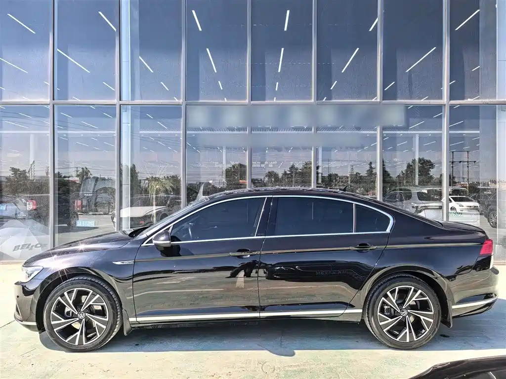 Volkswagen Magotan 2020 330TSI DSG Luxury фото 7