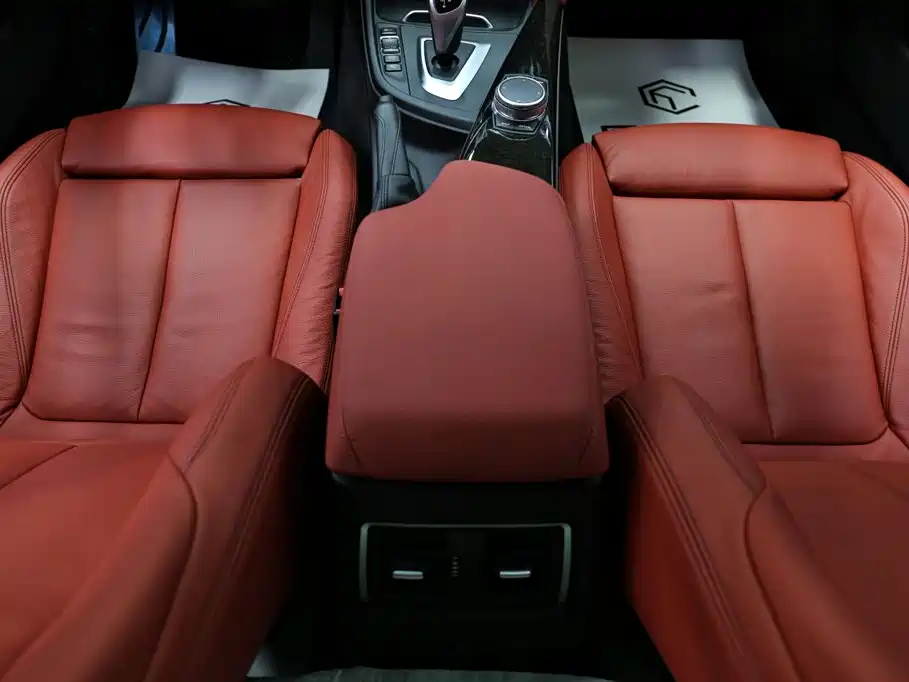 Фото 10 - BMW 4 Series