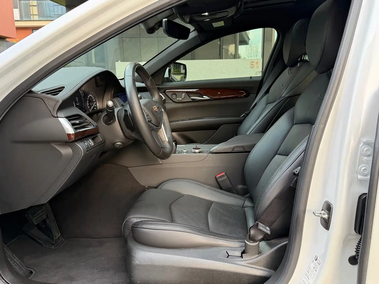 Фото 12 - Cadillac CT6