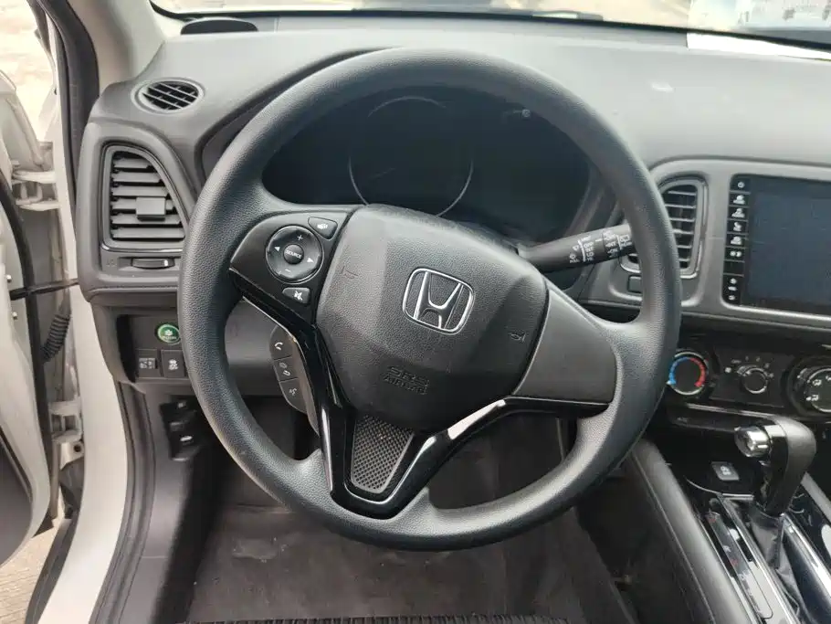 Фото 15 - Honda Vezel