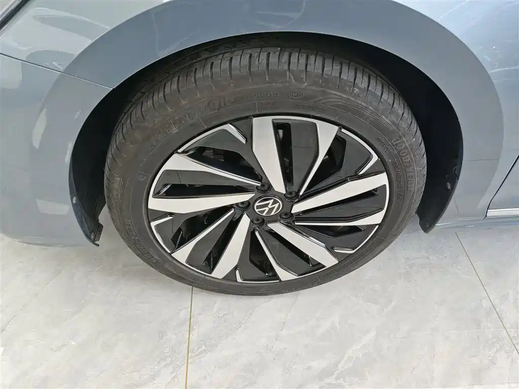 Volkswagen Passat 2022 330TSI Starlight Elite Edition фото 23