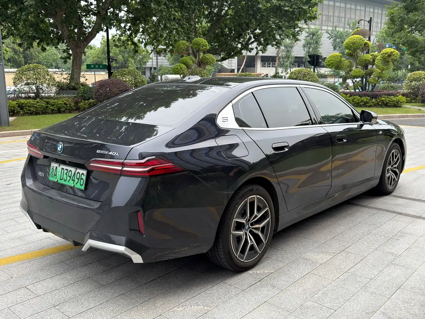 BMW i5 2025 eDrive 40L M Sport Package фото 6
