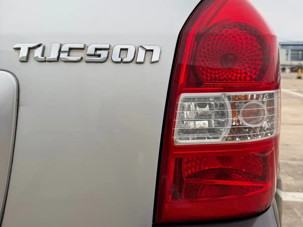 Hyundai Tucson 2012 2009 2.0L Automatic 2WD Sunroof