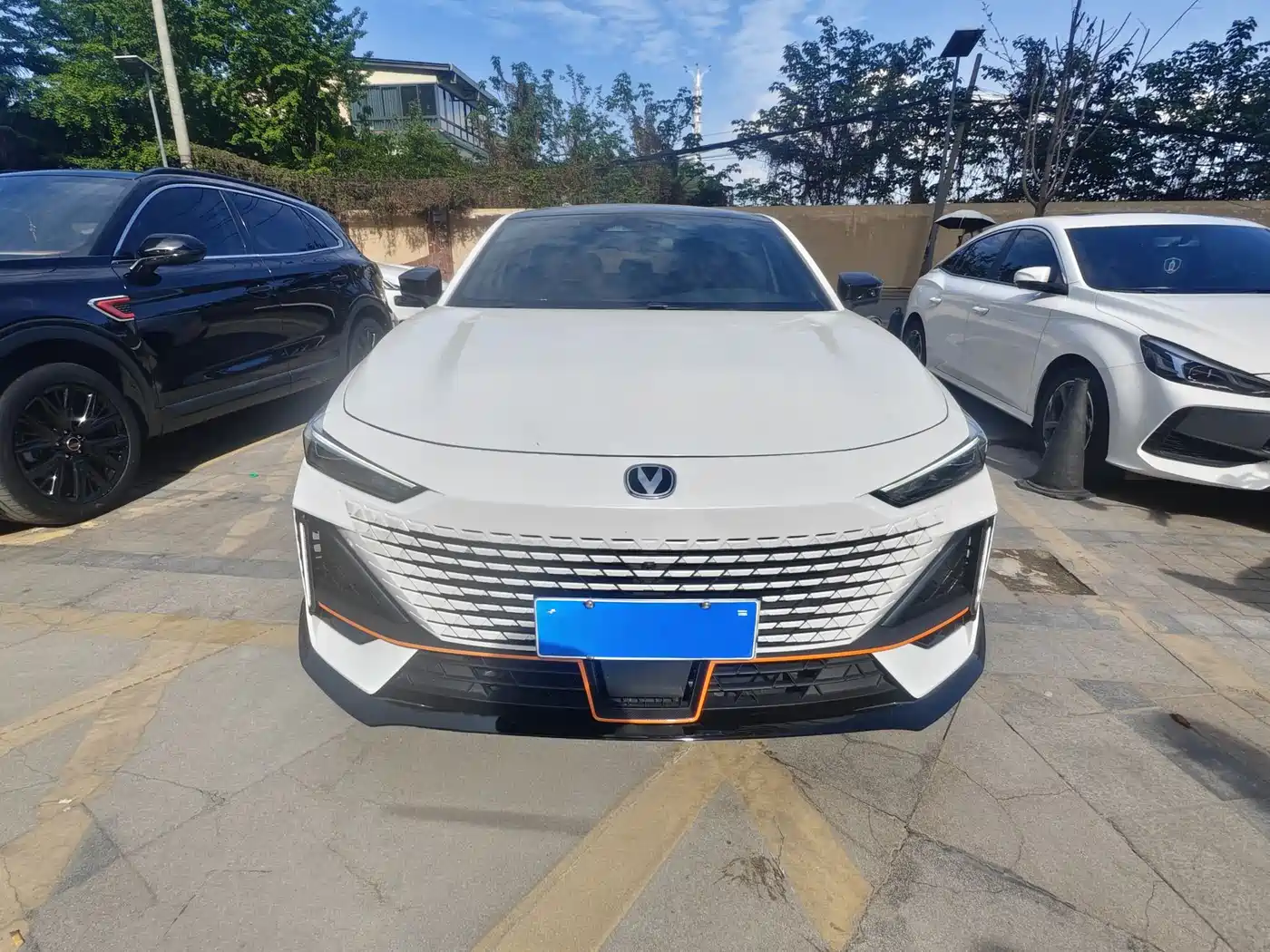CHANGAN UNI V