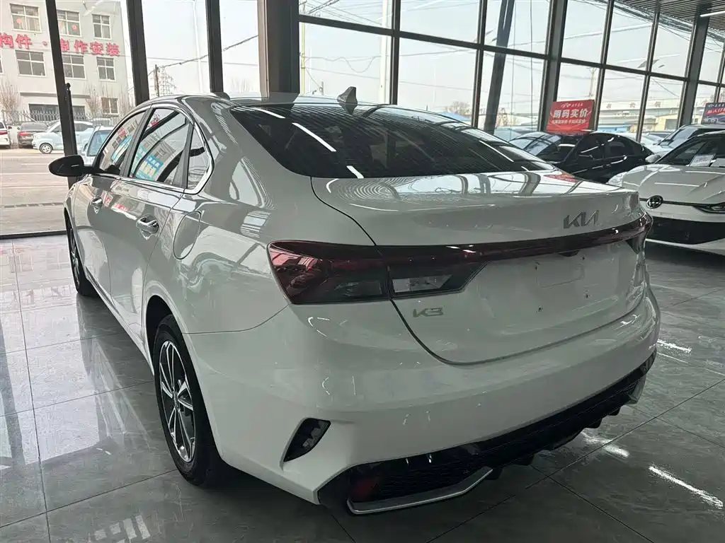 Kia K3 2023 Model 1.5L CVT Luxury Edition фото 6