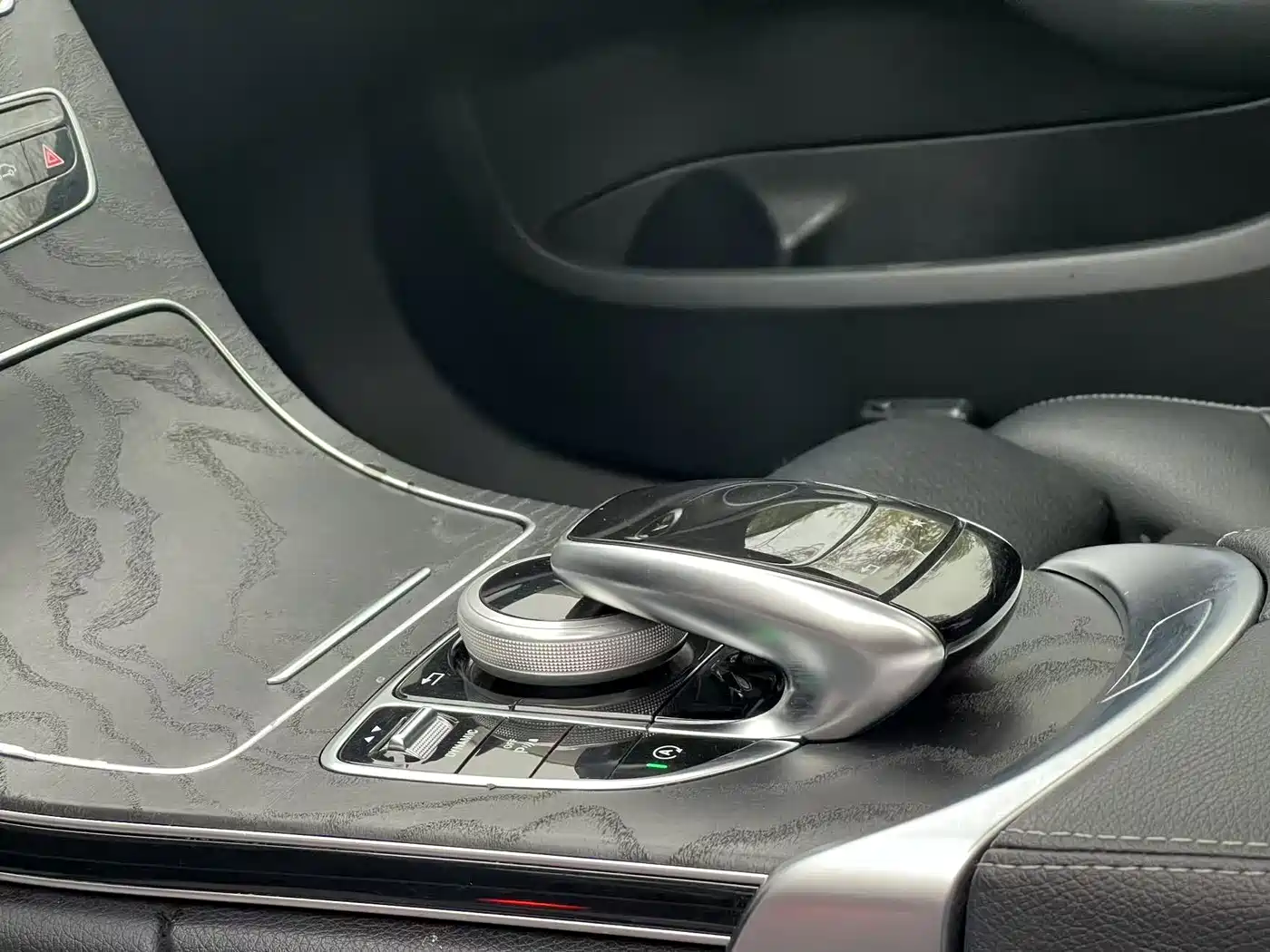 Mercedes-Benz C-Class 2015 Facelift C 200 L Sport фото 13