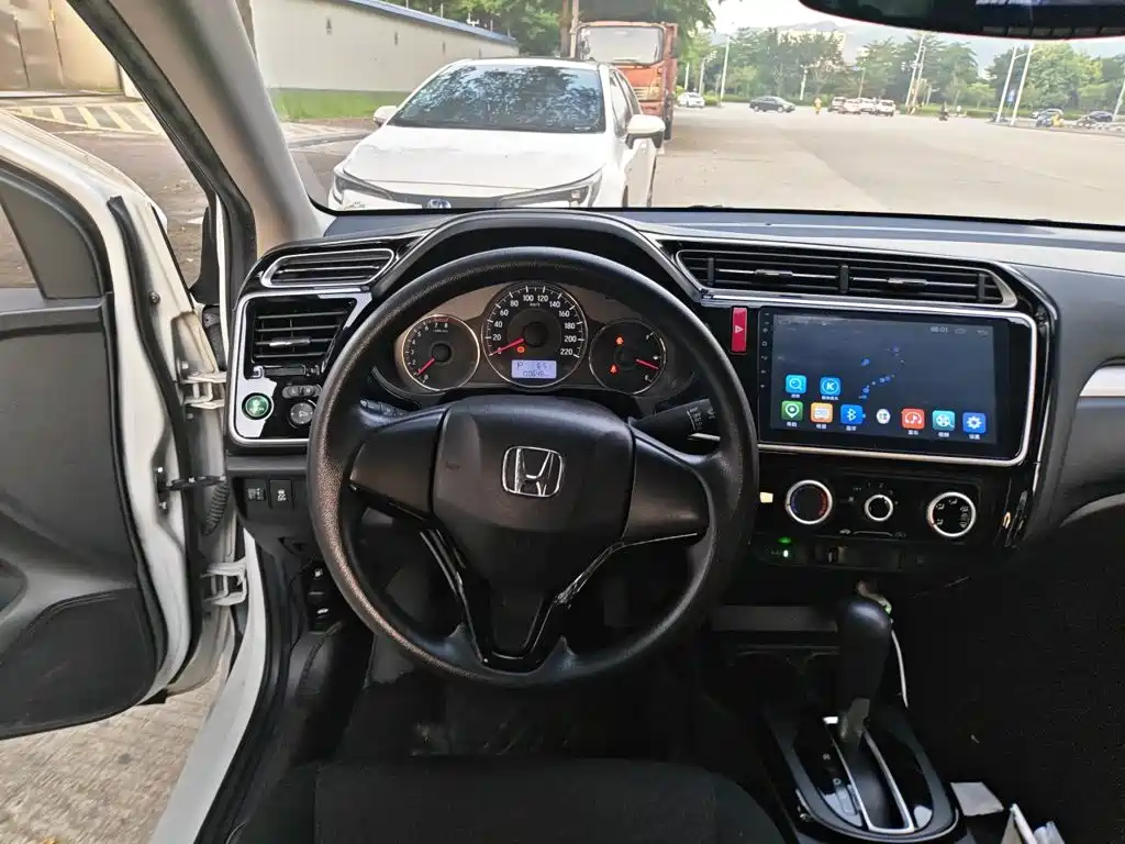 Honda Greiz 2017 2016 1.5L CVT Fashion Edition