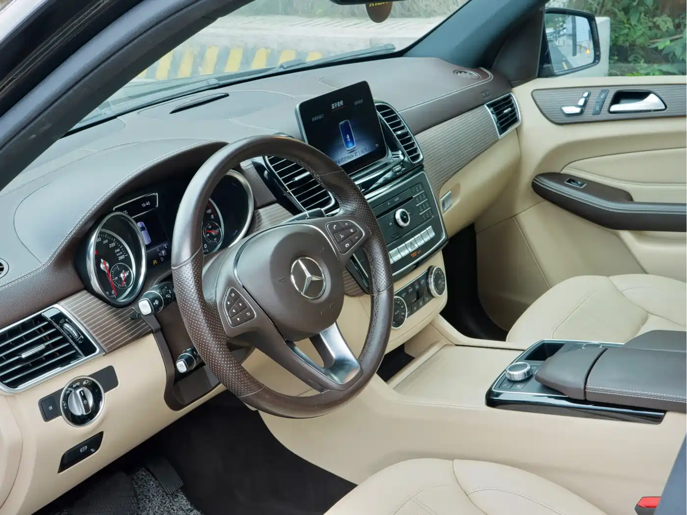 Mercedes-Benz GLE 2019 GLE 320 4MATIC Dynamic Ultimate Edition фото 9