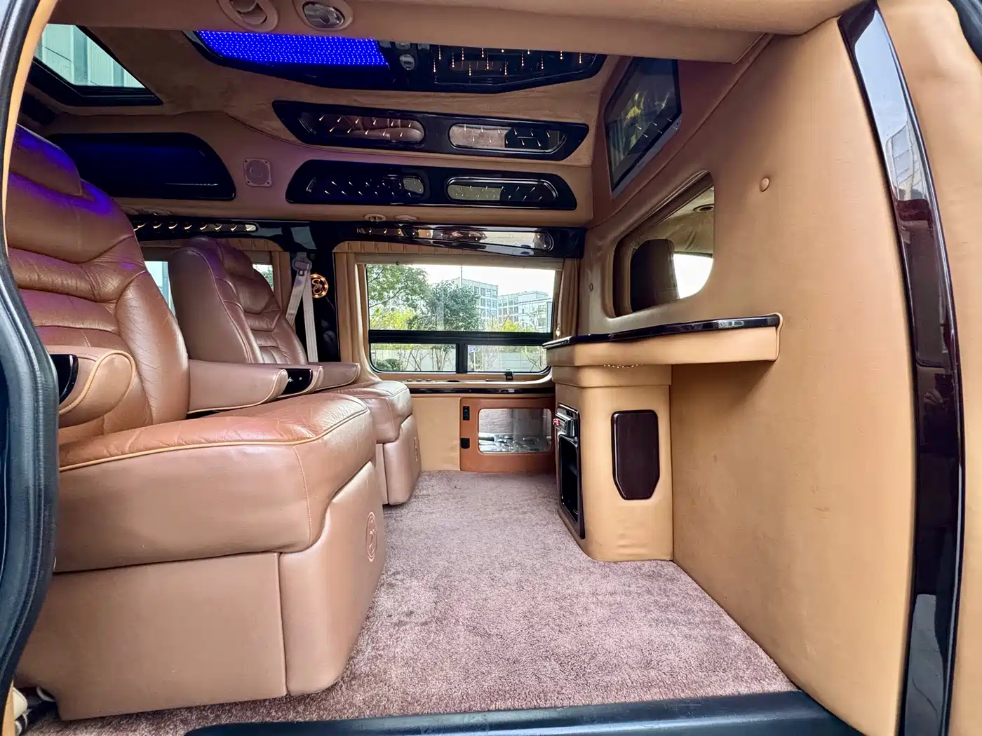 GMC Savana 2015 2015 6.0L G660L 2WD Elegance Edition
